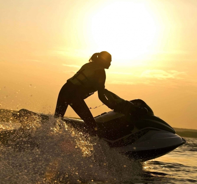 Atardeceres en jet ski por Alicante