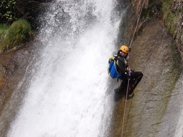  Rappelling in Los Papuos ravine 