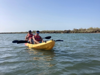 沿着卡雷拉斯克里斯蒂娜河划皮划艇路线，3 小时
