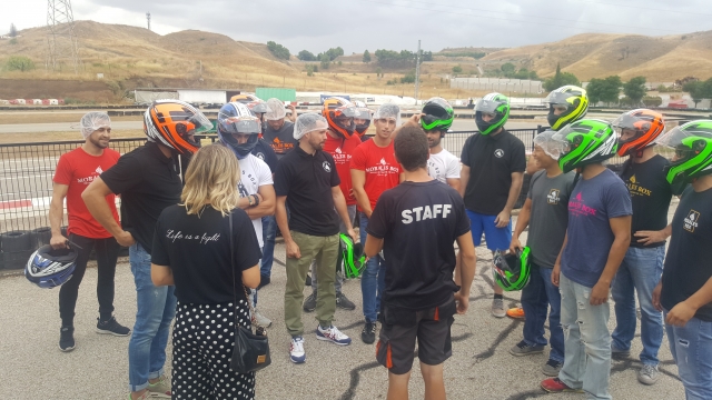 Pilotos preparados para entrenamientos libres en Torrejón
