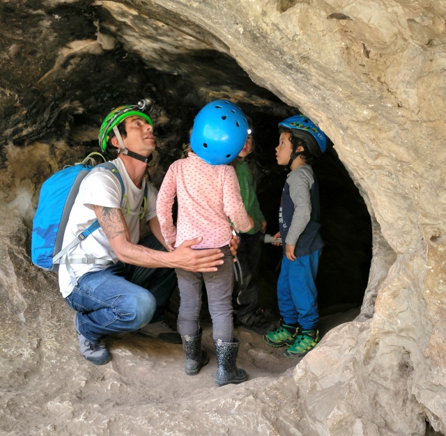  Pratiquer spéléologie dans cette grotte de Guadalajra