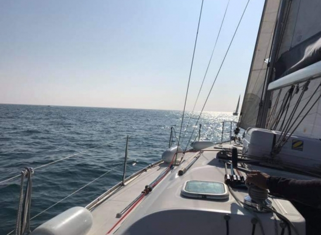  Navigando a Barcellona in barca a vela 