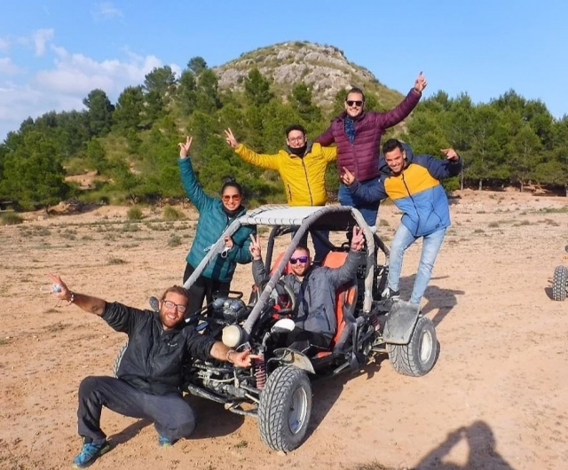  Surrounding the buggy 