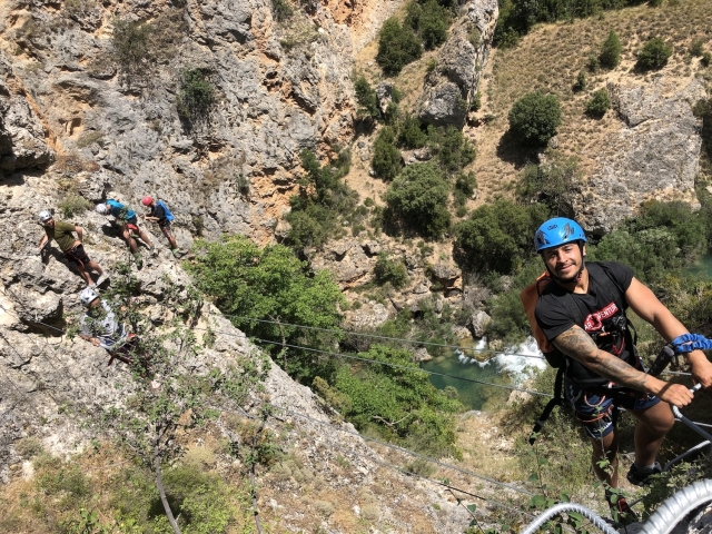  Praticar ferrata em Villabal de la Sierra 
