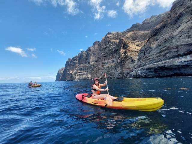  Kayak paddling 