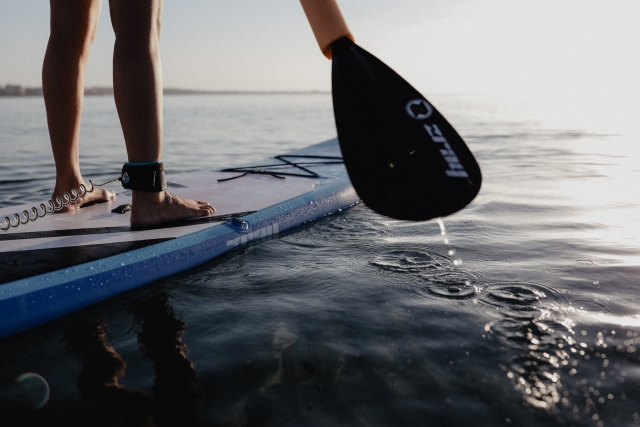  Remando sul paddle surf 