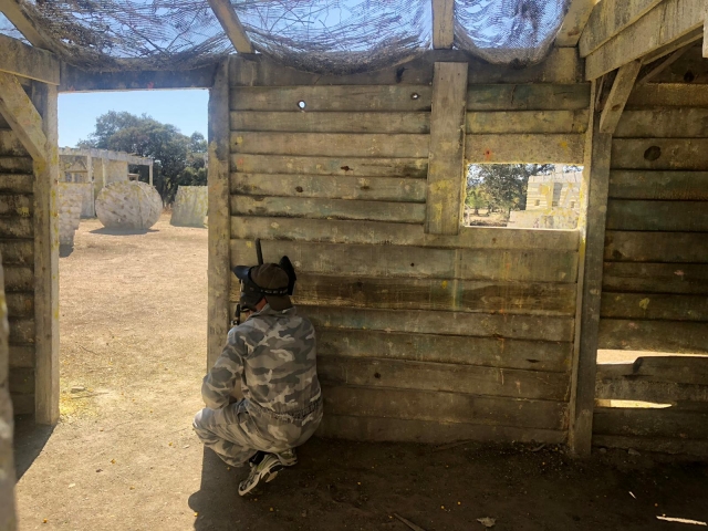 Cabana de madeira de paintball 