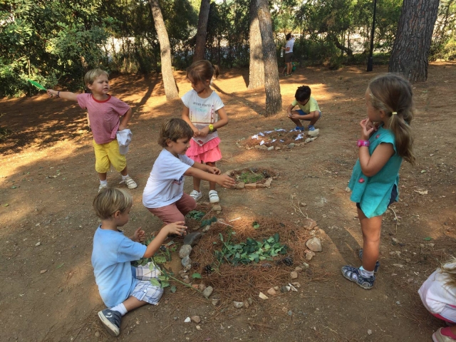  Una pausa sul percorso escursionistico attraverso il Parco Pinar de Nagüeles