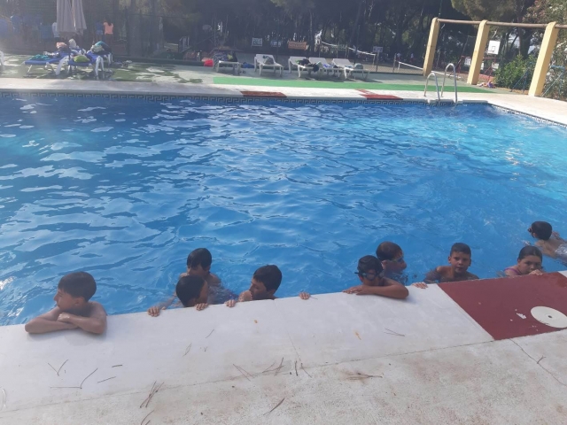  Goditi la piscina Nagüeles 