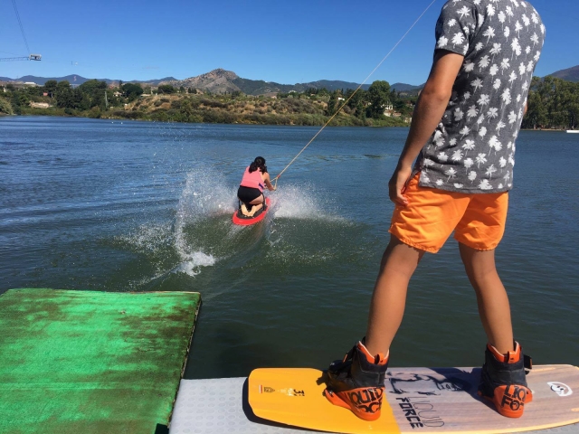  Ski nautique sur le lac Las Medranas 