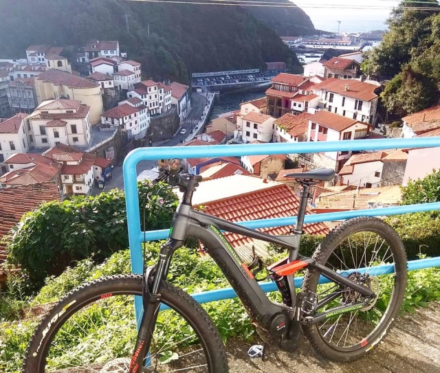  Vistas panorâmicas asturianas em bicicleta eléctrica 