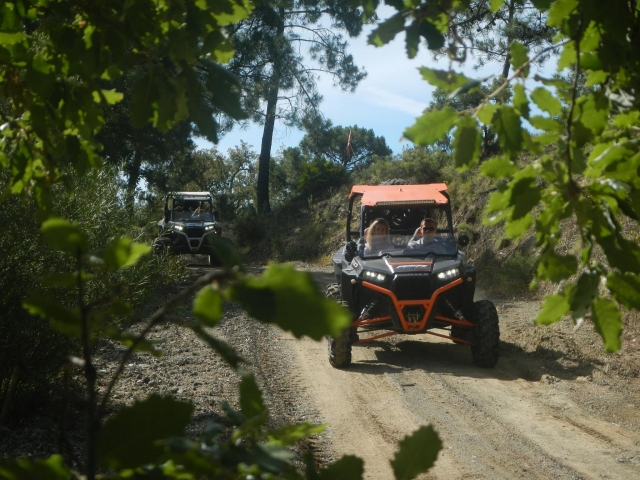 Los terrenos montañosos de la Costa del Sol en buggy