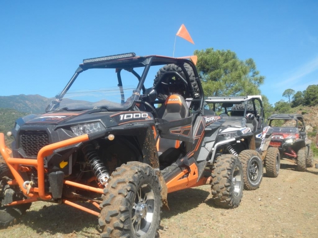 Vehículos 4x4 para senderos todoterrenos en Sierra de las Nieves