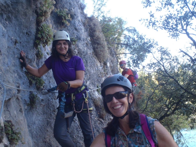Equipados correctamente para enfrentarse a la vía ferrata