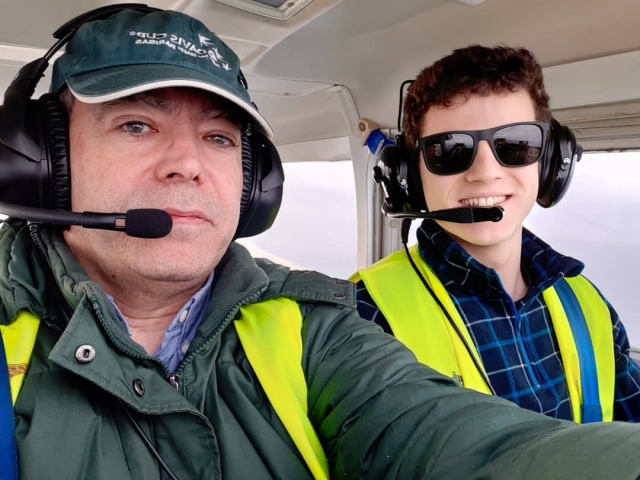  Come fly with us 