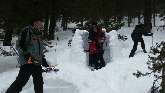  Laboratorio di costruzione di igloo a Madrid 