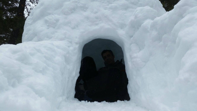  Rifugio naturale con la neve 