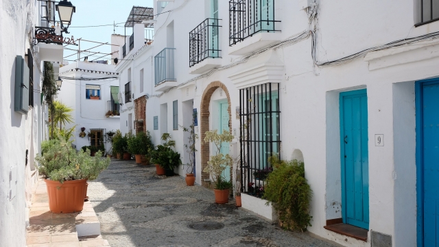  Le strade fiorite di Frigiliana 