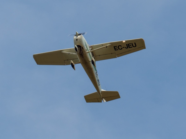  Pilota per un giorno con un Cesna 172 piccolo aereo 
