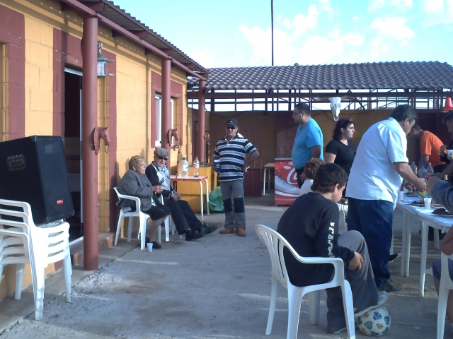  Capea para famílias em Valdenuño Fernández