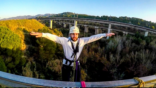 Salto de puenting desde 30 metros Barcelona