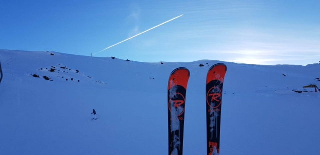  Rent skis in Sierra Nevada 