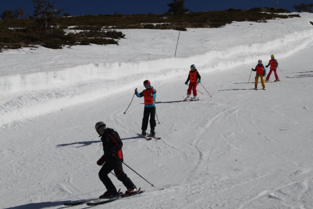  Slalom con il maestro e i suoi allievi 