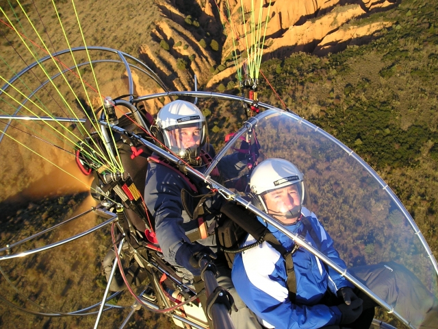  Visit the central plateau in paragliding 