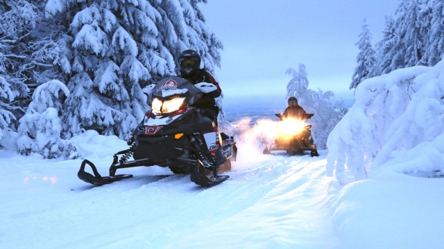  Snowmobile tour through Rinconada 