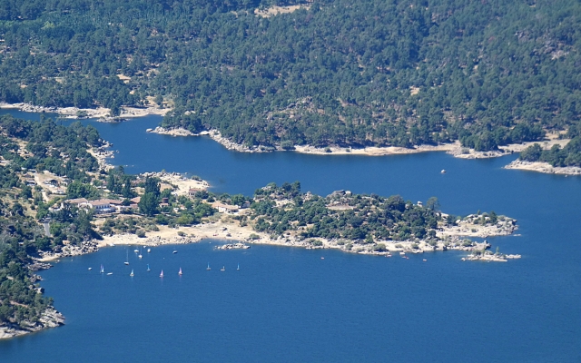 Presa de San Juan desde el aire