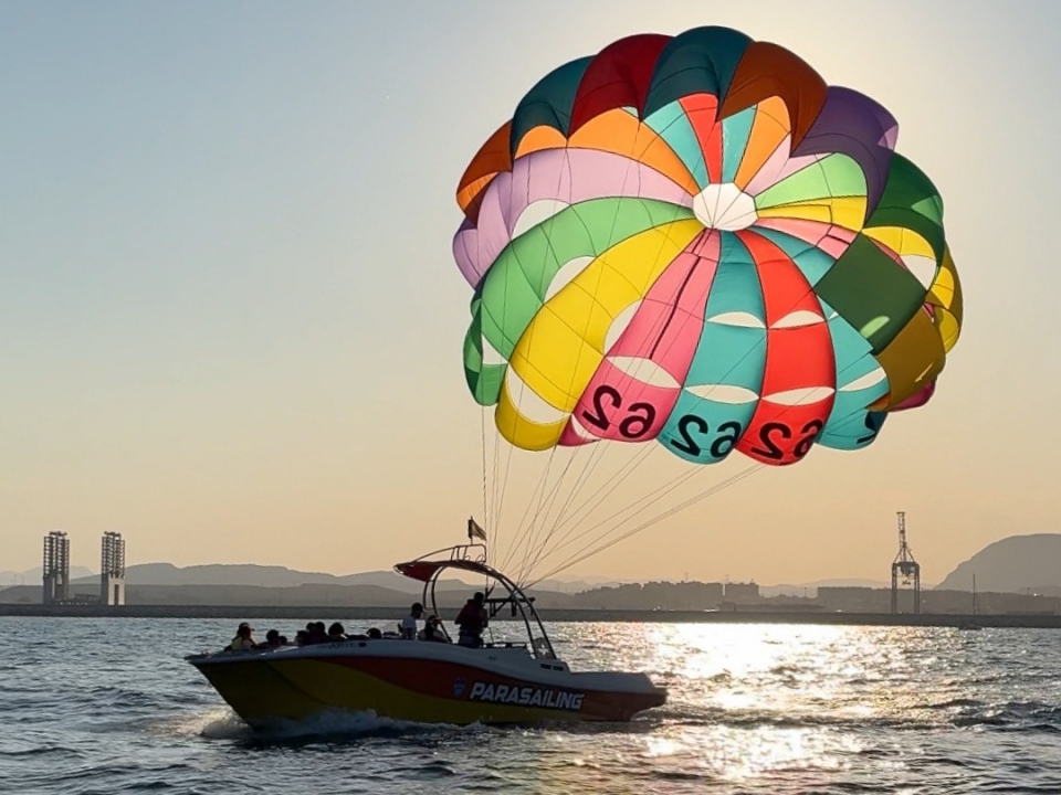 Parascending Parascending