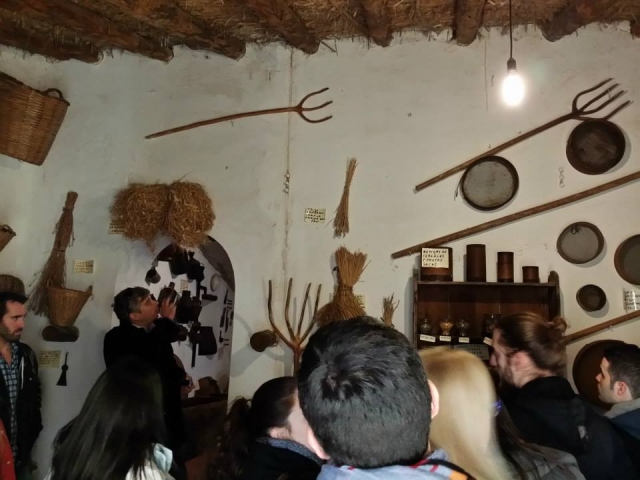  Getting to know every corner of the Requena winery 