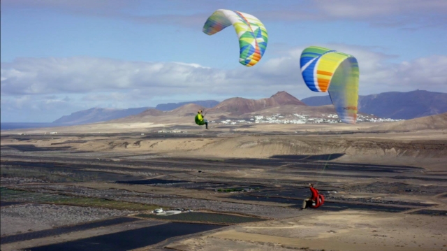  Pilota di parapendio 