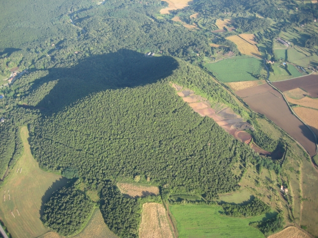  Volcan Croscat 