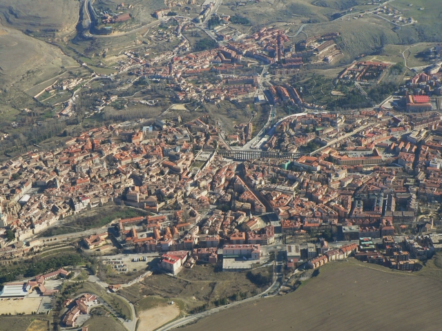  Segovia from the air 