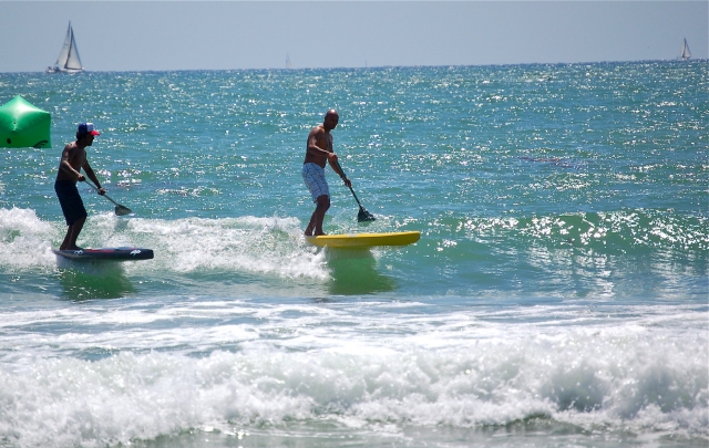  Tag des Paddelsurfens mit Freunden 