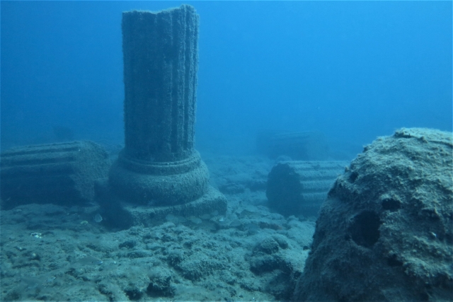  Remains of Greek constructions 
