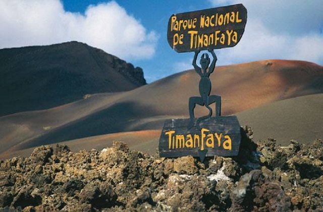  Sign in Timanfaya 