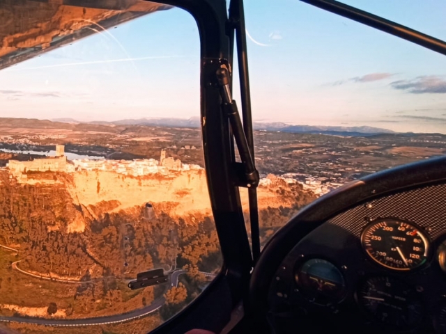  Flugzeug über Jerez de la Frontera 