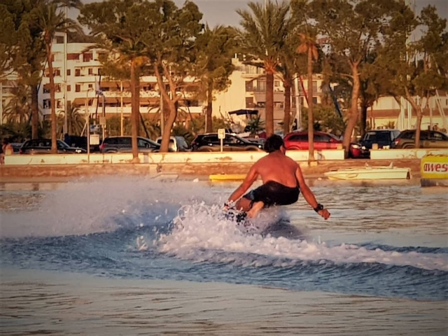 Alcudia 40分钟湾的电子装饰租金