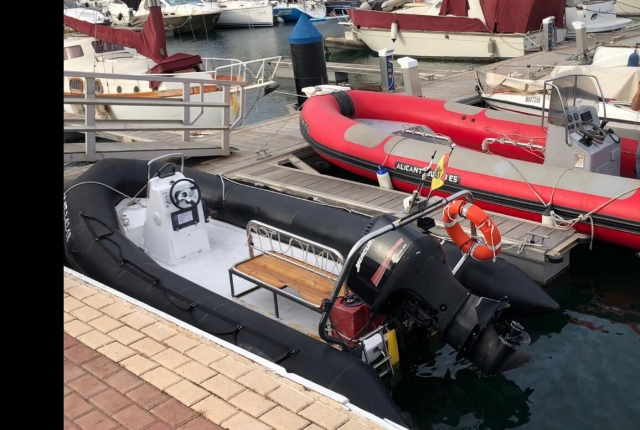 Salida en lancha por calas de Alicante