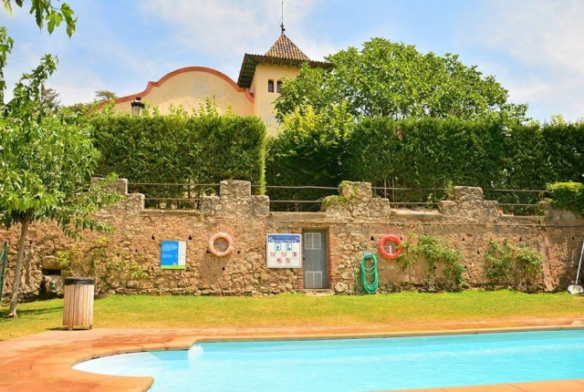  Piscine du camping
