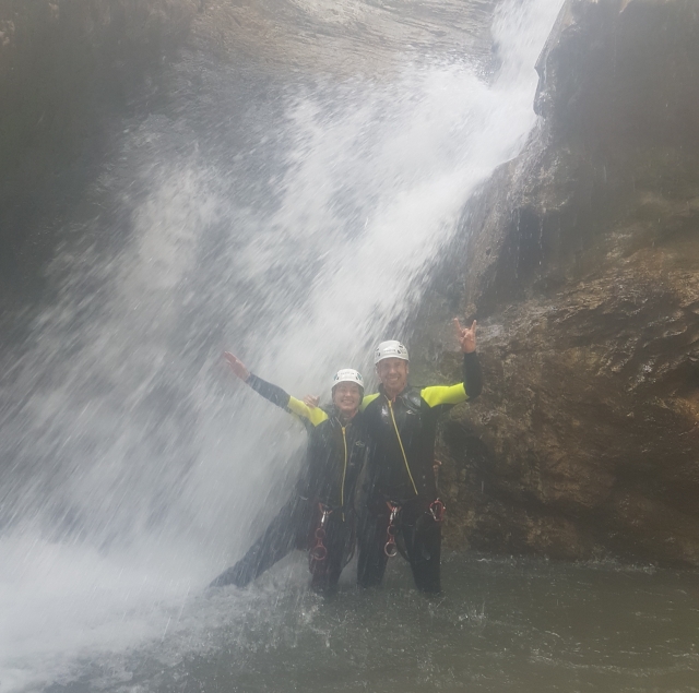  Üben Sie Canyoning zu zweit