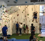 Bautismo de escalada en rocódromo en Madrid 2h