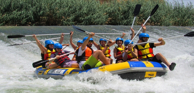 Rafting descent for children in Cieza 
