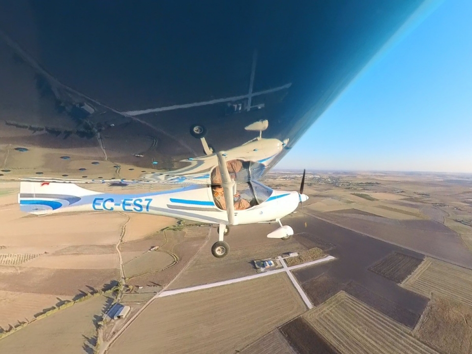 Flug mit dem Flugzeug entlang der Küste von Cádiz 
