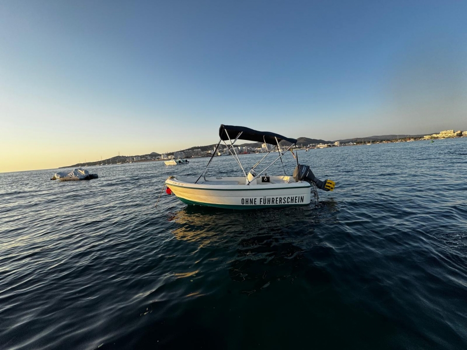  Boat without a license 