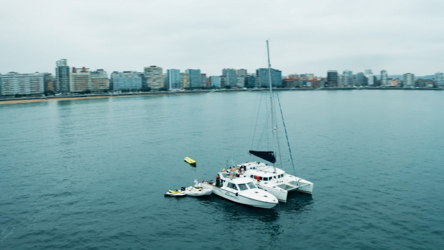 Fondeando en la costa de Gijón