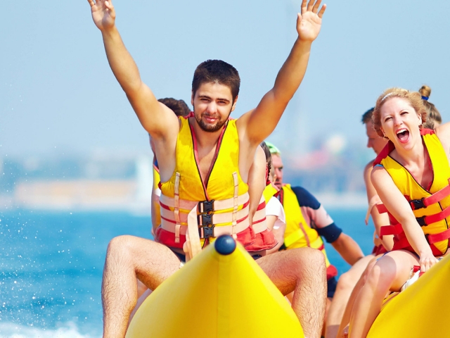 Diversión sobre el banana boat