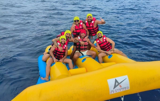  Genießen Sie mit Ihren Freunden die Küste von Benidorm
